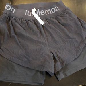 Lulu Lemon training short